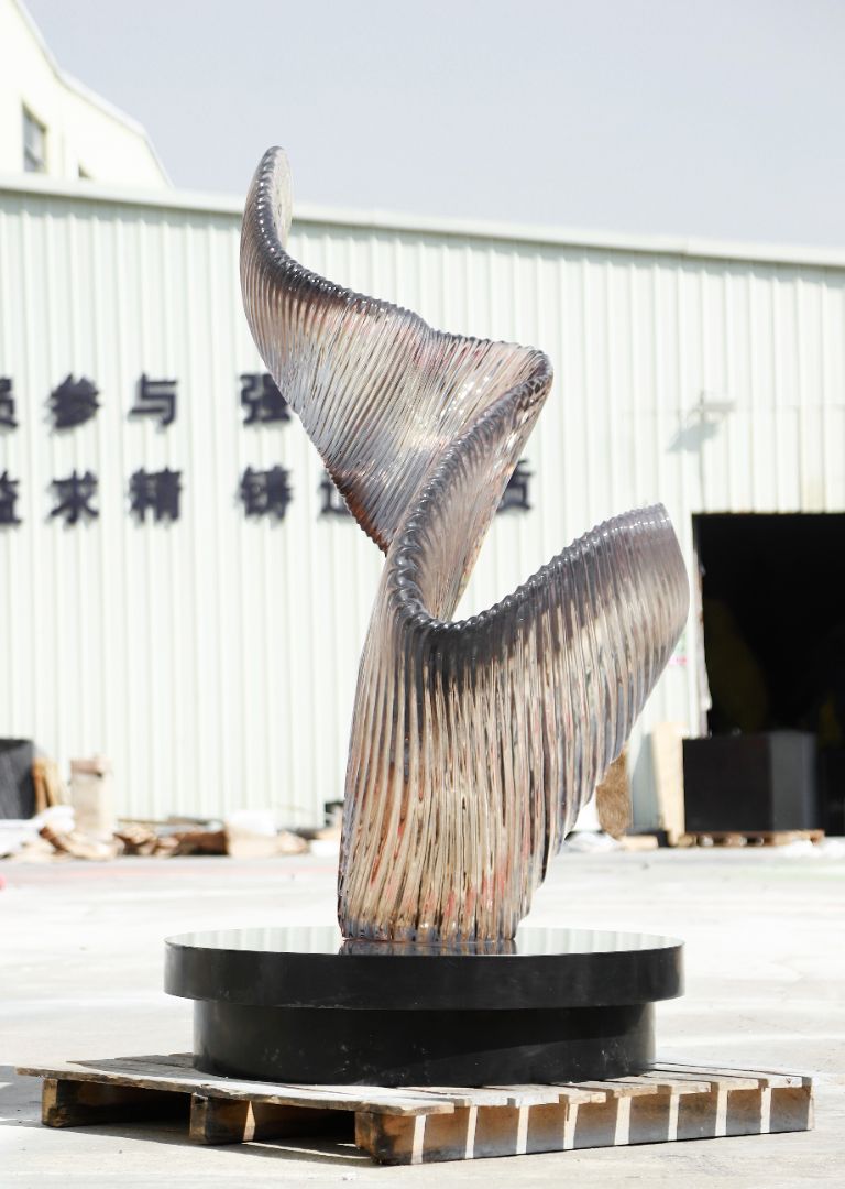 TMSZ-JY- The Taihu Lake Stone 003-32b2