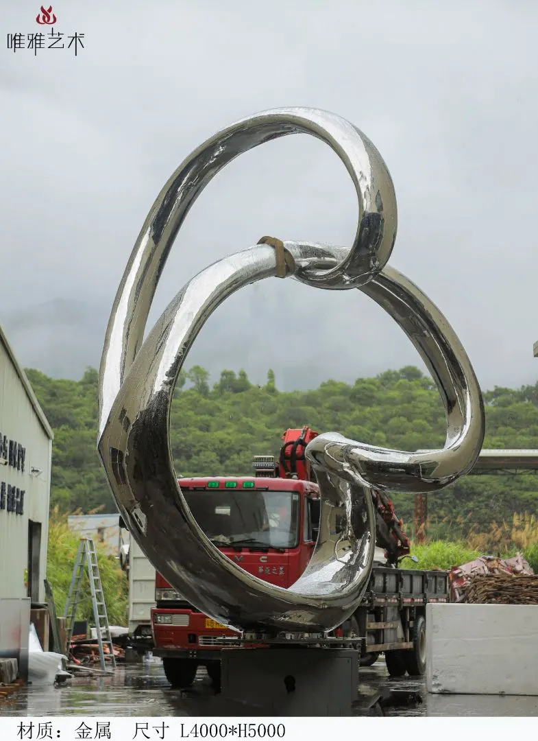 Forged metal decorative sculpture with tapered elements
