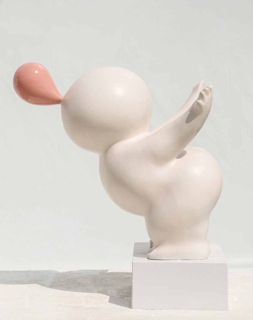 BLG-CW-R- blow bubbles 003-03a3