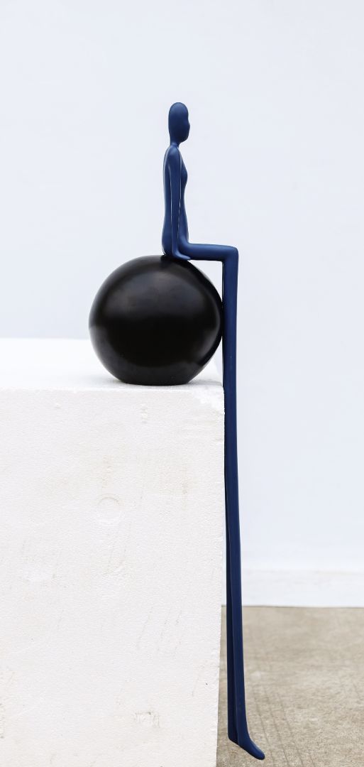 BLG-CW-R- sitting posture 004-01a2
