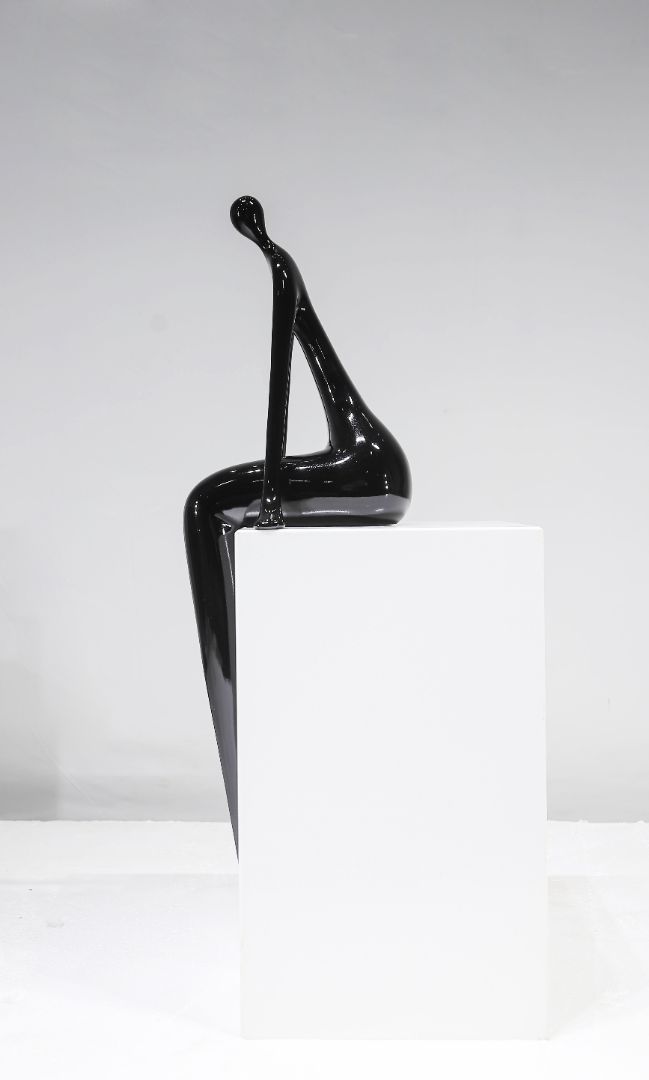 BLG-CW-R- sitting posture 004-02b3