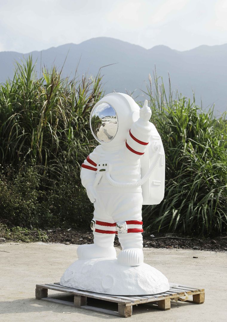 BLG-CW-K- astronaut 002-18a3