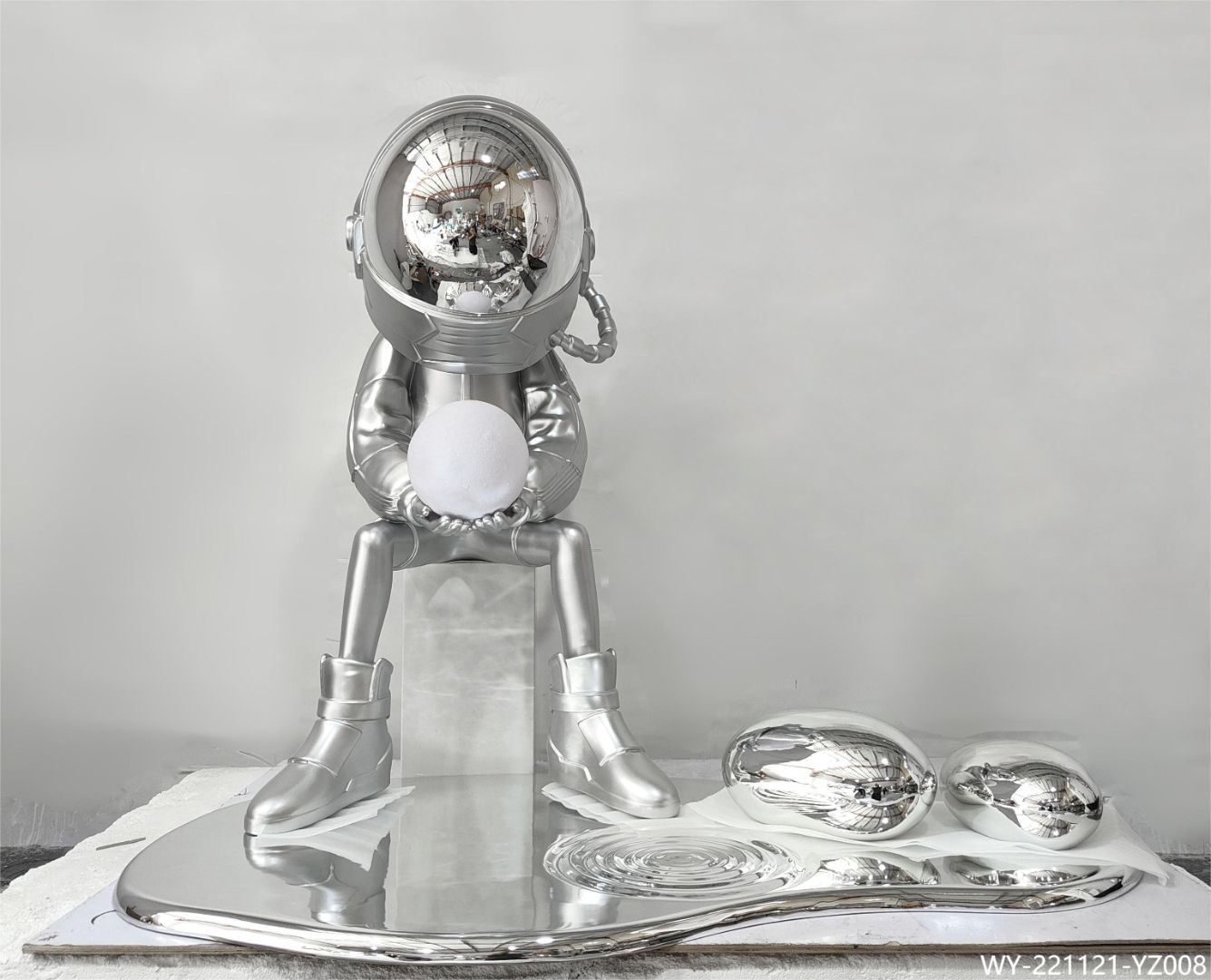 BLG-CW-K- astronaut 002-27b1