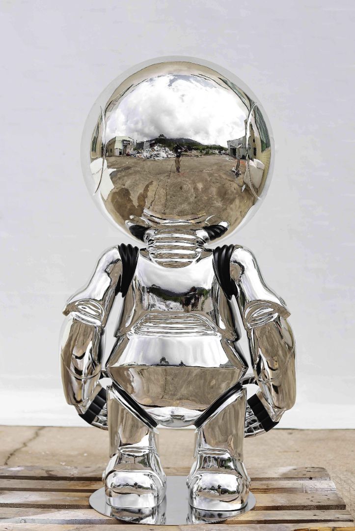 BLG-CW-K- Round headed person 008-02b3