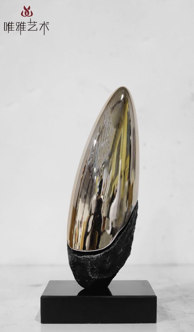 BLG-CX-D- The Taihu Lake Stone 004-58b2